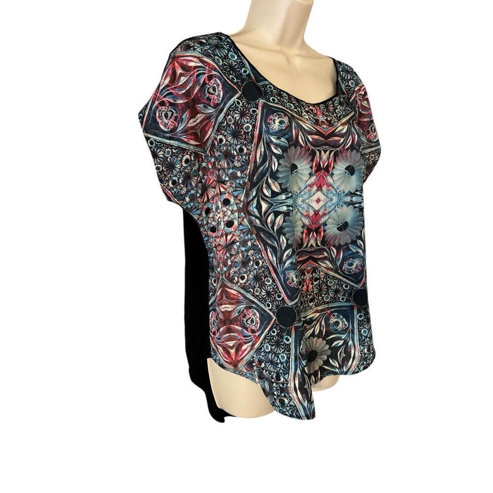 Rock & Republic Blouse Top Womens Size Medium Geometric Scoop Neck Cap Sleeve - Picture 2 of 7